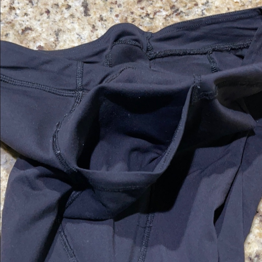 Lululemon Crop - Picture 6 of 7